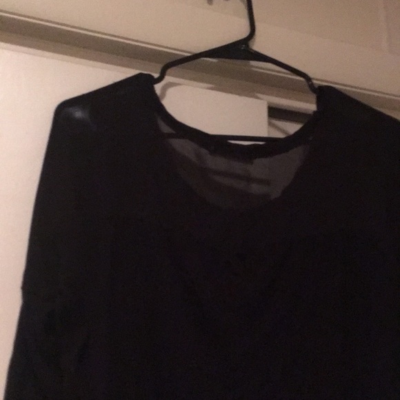 Partly Cropped Blouse - Picture 4 of 5